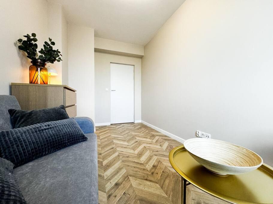Balcony & Parking, Modern Elegant Apartment! Near Tram Βρότσλαβ Εξωτερικό φωτογραφία