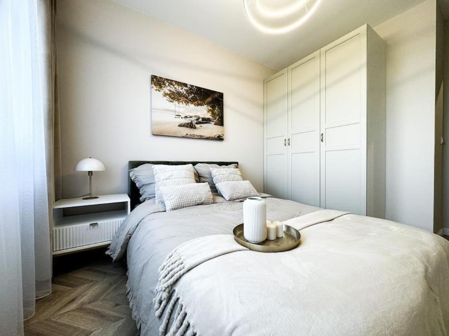 Balcony & Parking, Modern Elegant Apartment! Near Tram Βρότσλαβ Εξωτερικό φωτογραφία